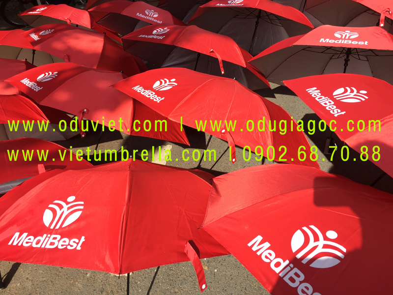 xưởng sản xuất ô dù cầm tay in logo quảng cáo